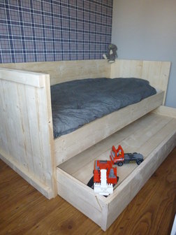 Kajuitbed steigerhout met lade