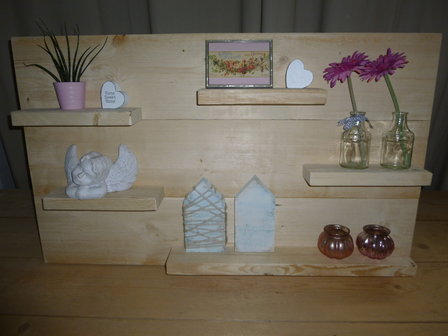 Wandbord steigerhout op tafel