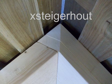 Hoekbank steigerhout detail
