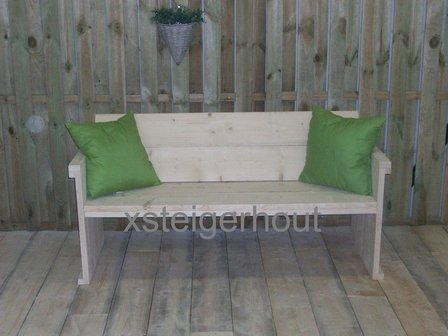 Tuinbank steigerhout vooraanzicht