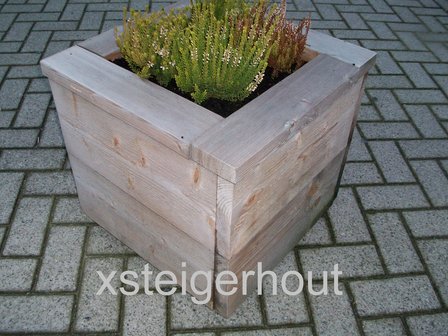 Plantenbak steigerhout met plant