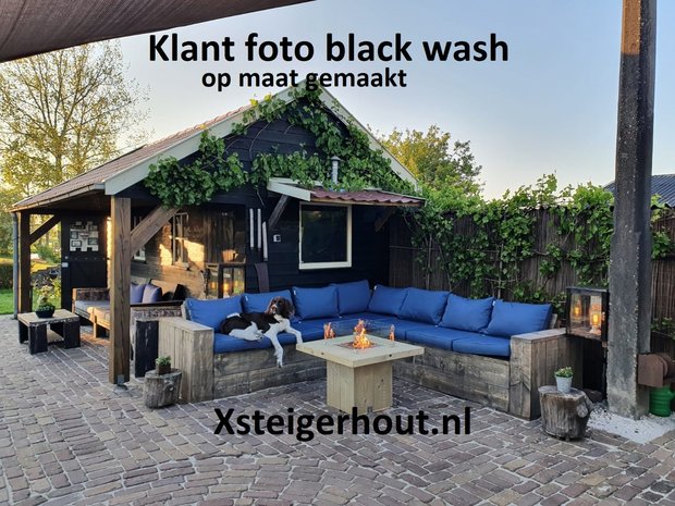 Steigerhout hoekbank met opbergruimte in black wash beits zelf gemaakt met een bouwpakket