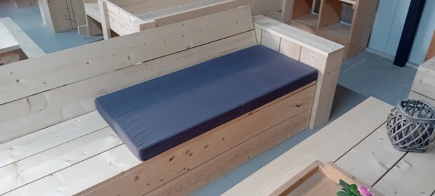 Tuinkussen 140cm Showroom opruimen