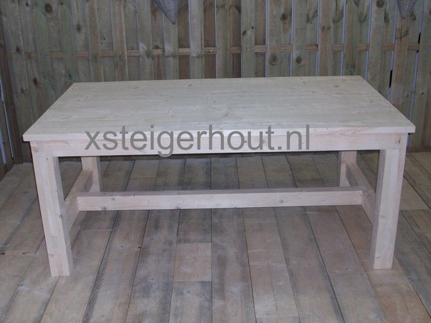 Steigerhout tafel kloostertafel zijaanzicht