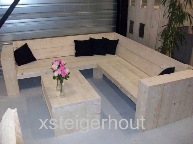 Hoekbank steigerhout met tafel steigerhout