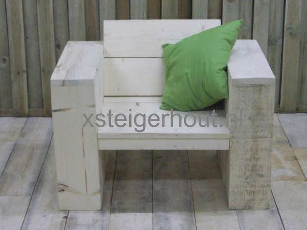 loungestoel steigerhout vooraanzicht