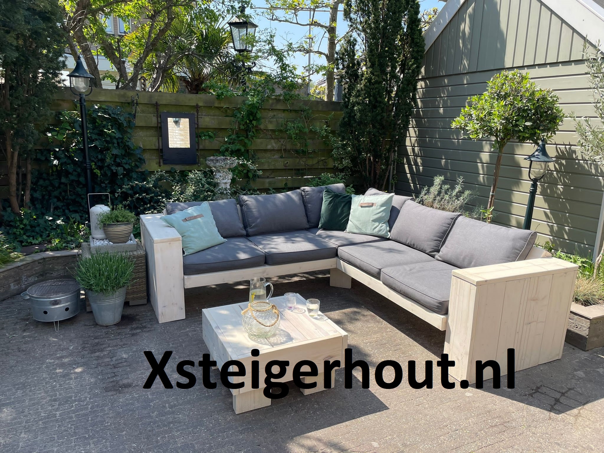 Hoekbank steigerhout voorkant