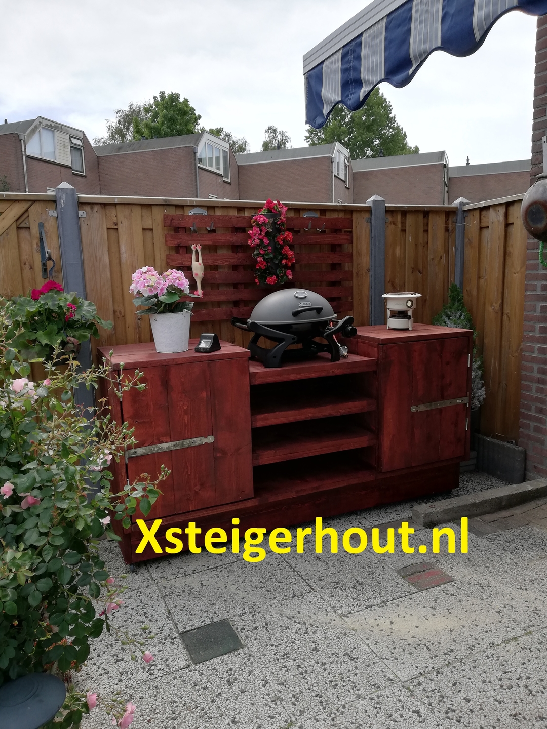 Rood Barbecue meubel