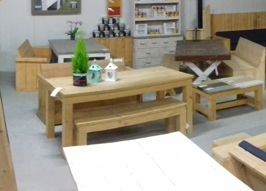 Steigerhout meubel showroom 2