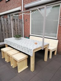 Houten tuinset zelf samengesteld