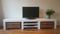 Steigerhout tv meubel met kratjes wit