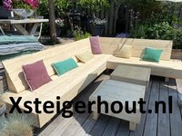 Zwevende hoekbanken steigerhout