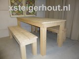 Steigerhout tafel met 2 bankjes
