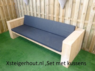 Steigerhouten loungebank met kussens bouwpakket