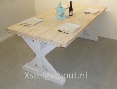 Landelijke tafel steigerhout wit onderstel